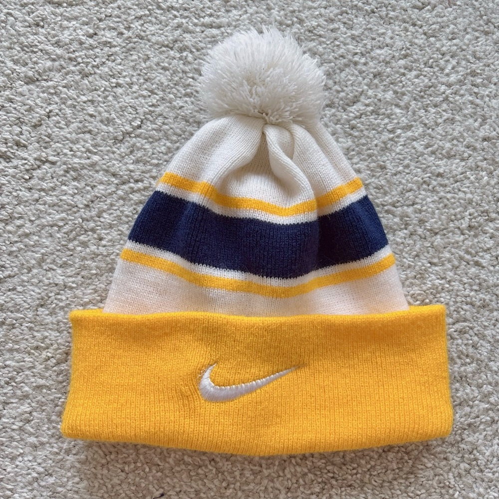 NWOT Nike Team College Unisex Beanie Pom-Pom Hat